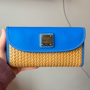 Dooney & Bourke Beacon Woven Wallet